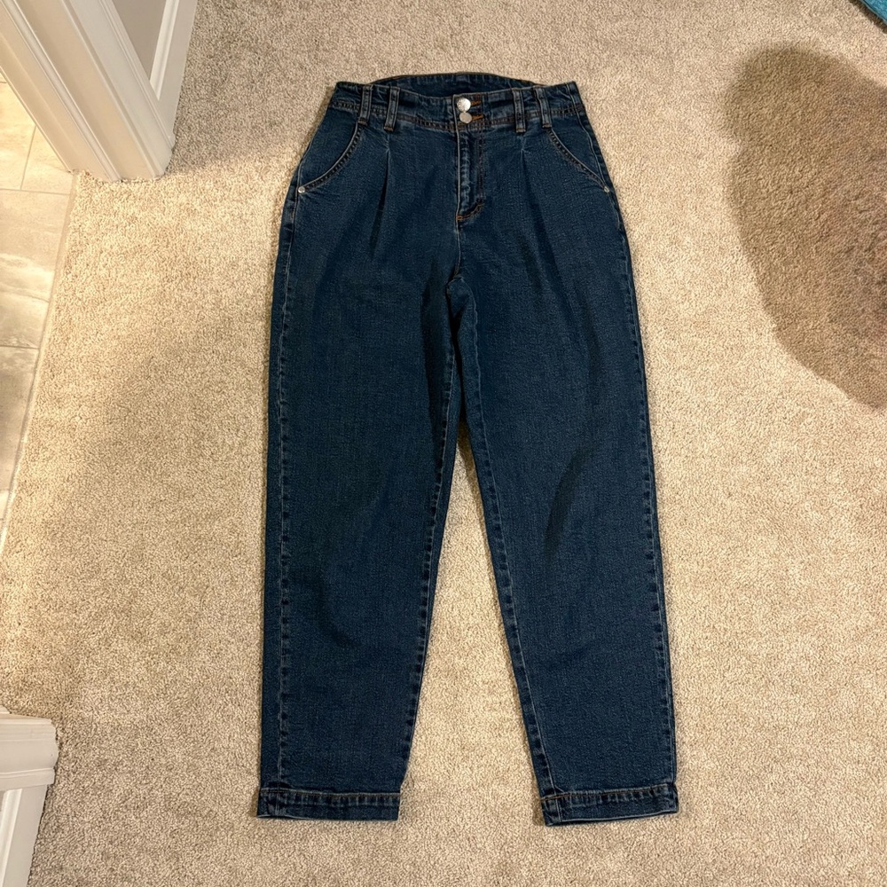 On 34th Pleated Tapered-Leg Jeans Size 4 High Rise Chic
